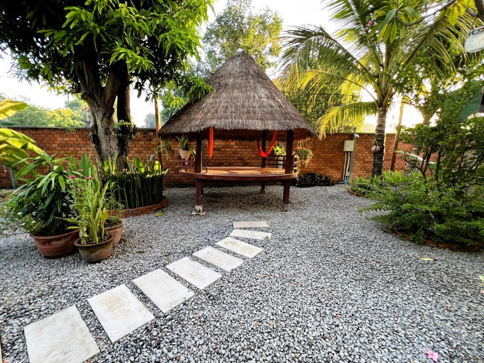 The Little Vegan Homestay Phumi Banteay Srei 外观 照片
